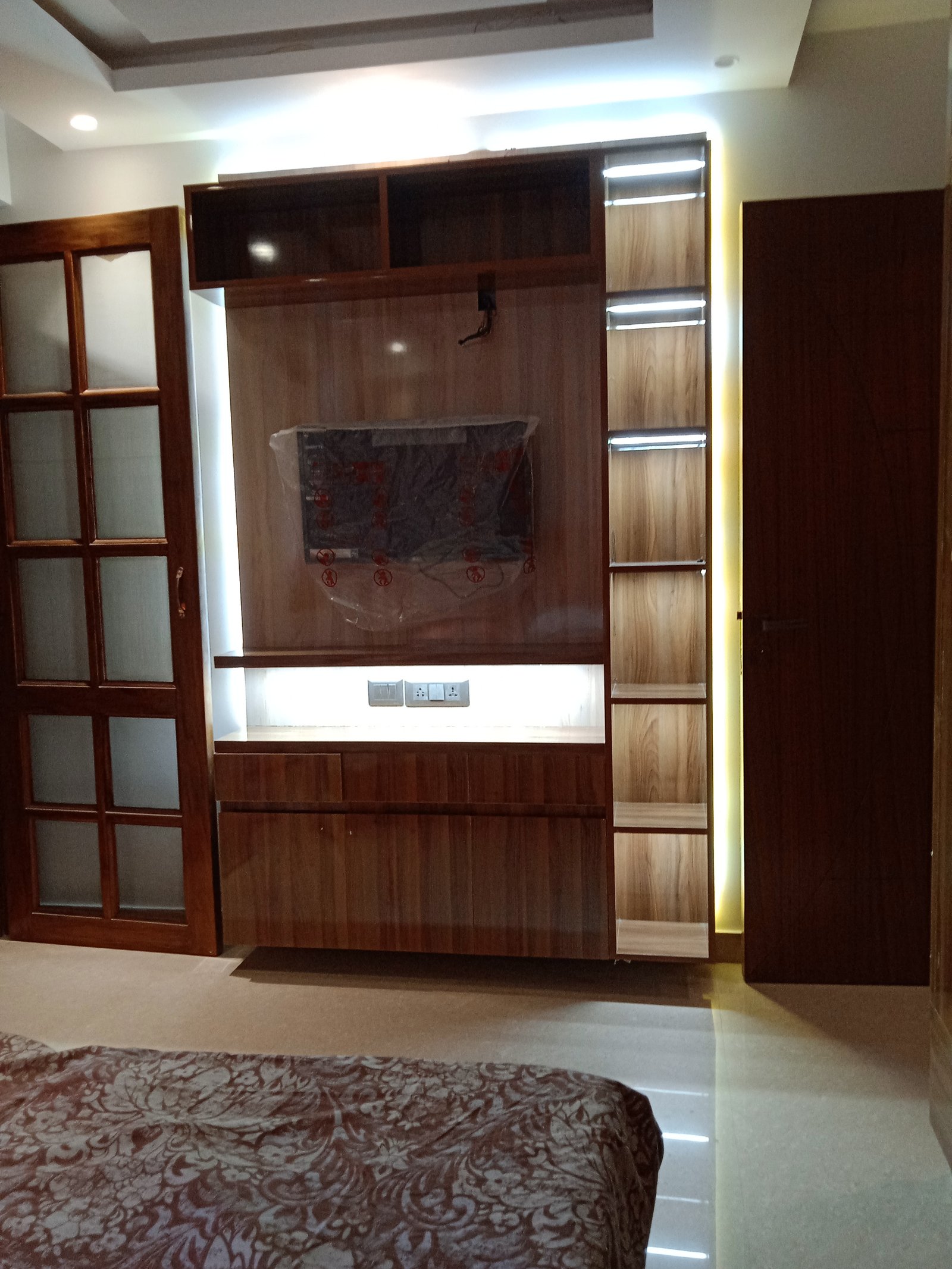 Tv Unit