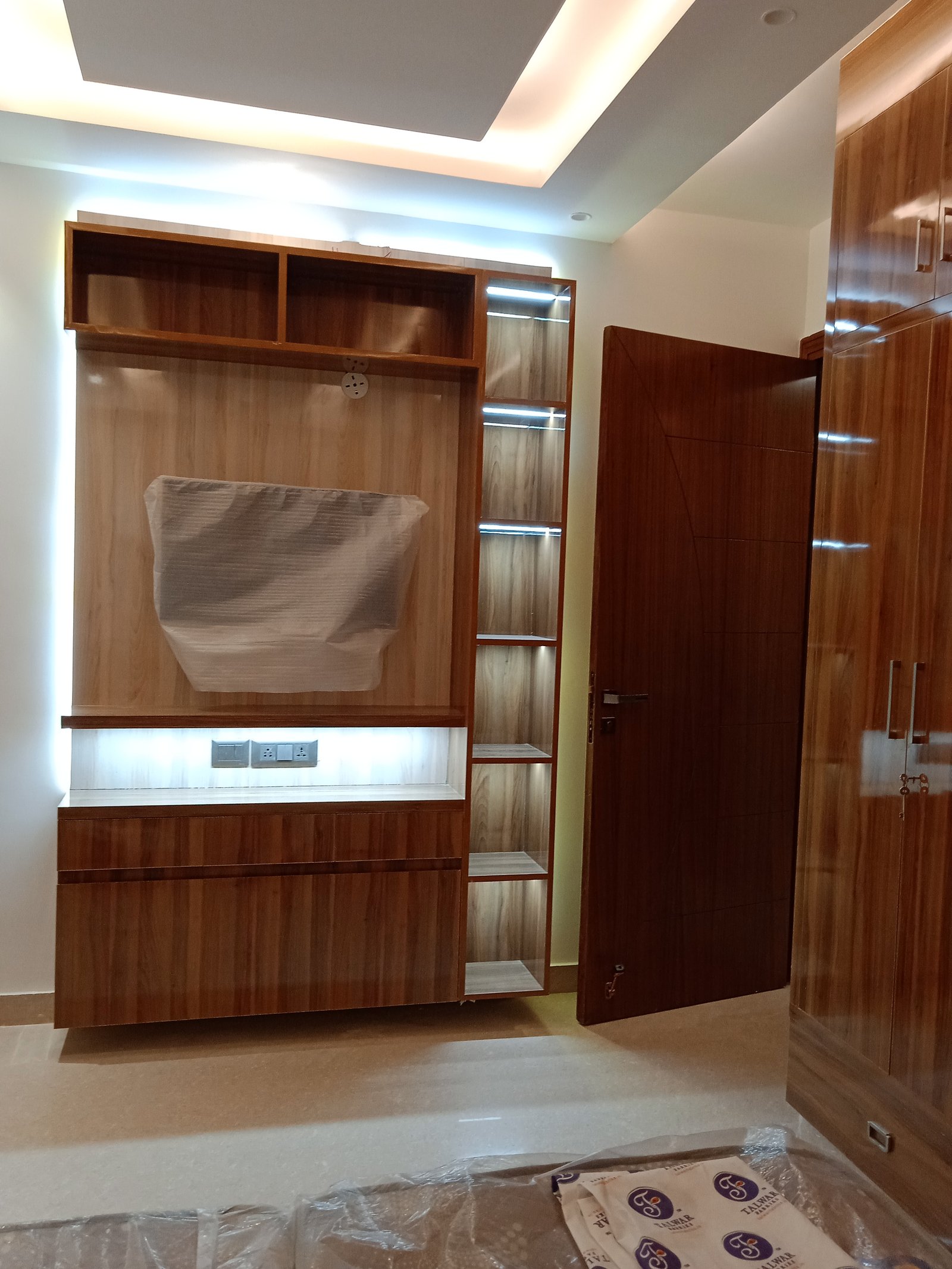 Tv Unit